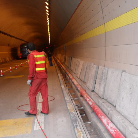 榆綏高速隧道運(yùn)用中睿電氣消防電伴熱帶